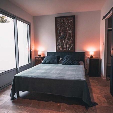 Appartement Avec Cour Privee Centre Ville Classe 4 Etoiles Remparts 1 La Rochelle  Eksteriør billede