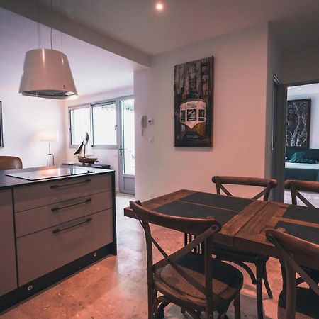 Appartement Avec Cour Privee Centre Ville Classe 4 Etoiles Remparts 1 La Rochelle  Eksteriør billede