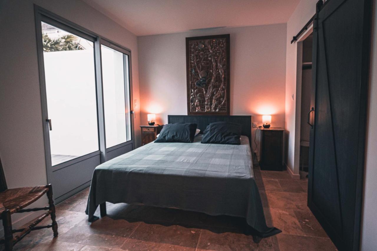 Appartement Avec Cour Privee Centre Ville Classe 4 Etoiles Remparts 1 La Rochelle  Eksteriør billede